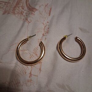 GOLD HOOPS